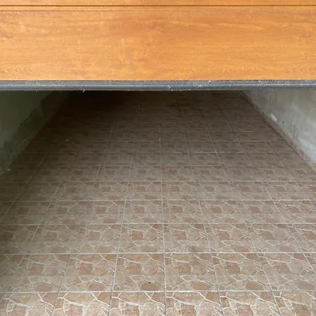 Apartament Arsenal Sorhazi *